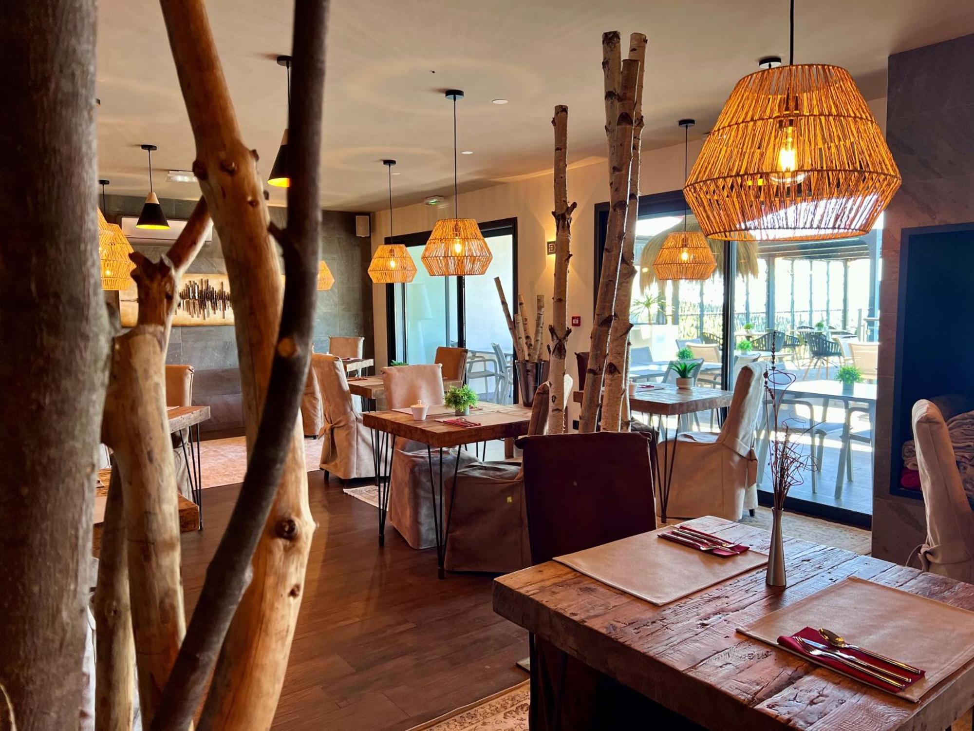 Domaine De Chalveches Hotel Spa 4* Faugeres  外观 照片